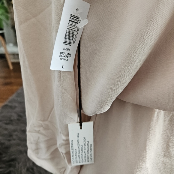 Aritzia Babaton Keagan Romper Crepe Pockets Cream Large New - Picture 6 of 9